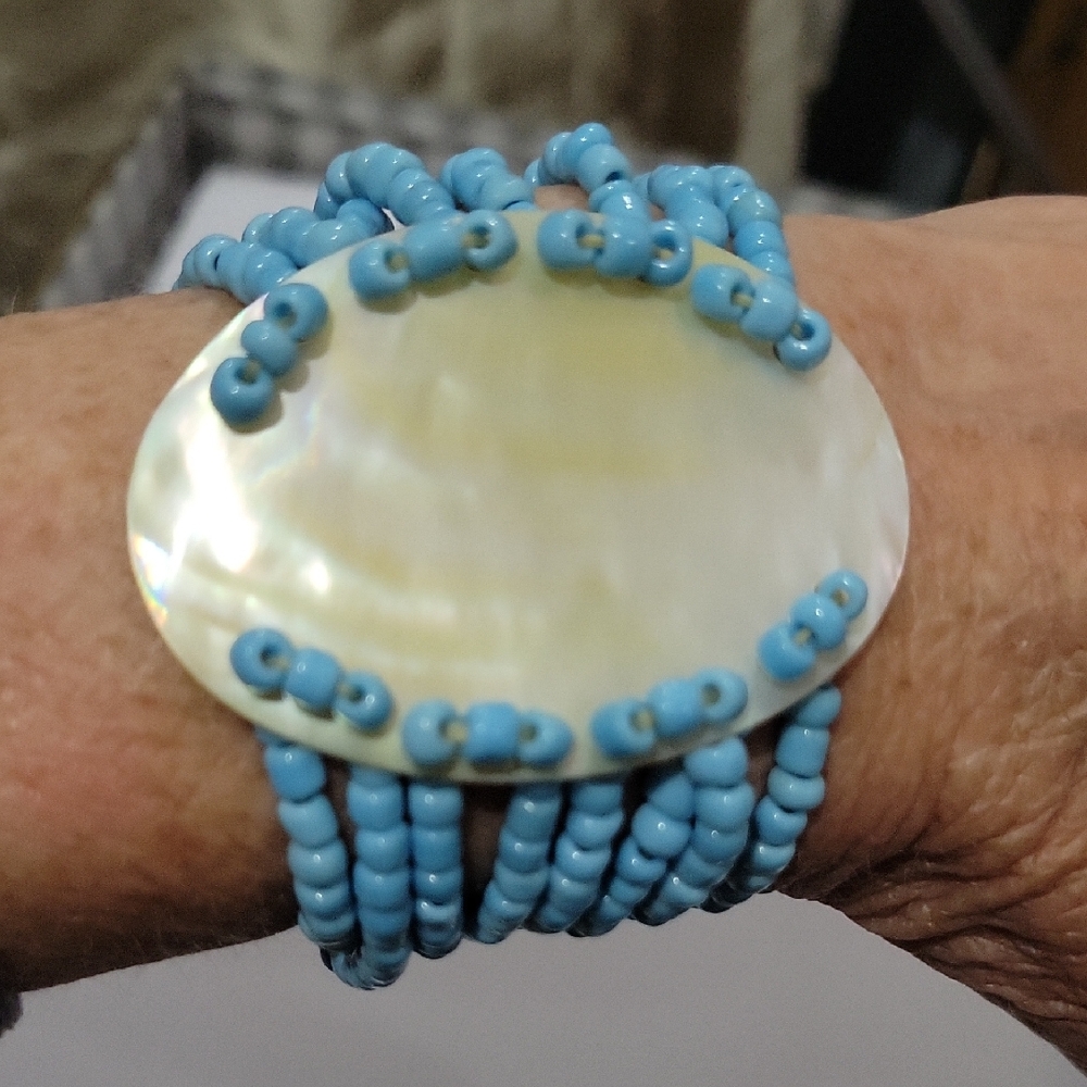 Vintage Mother of Pearl & Turqoise Bead Bracelet